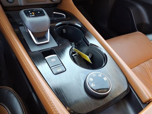 Used 2024 Nissan Rogue Platinum w/ Platinum Premium Package image 9