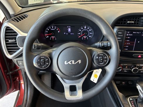 Used 2022 Kia Soul LX FWD image 21