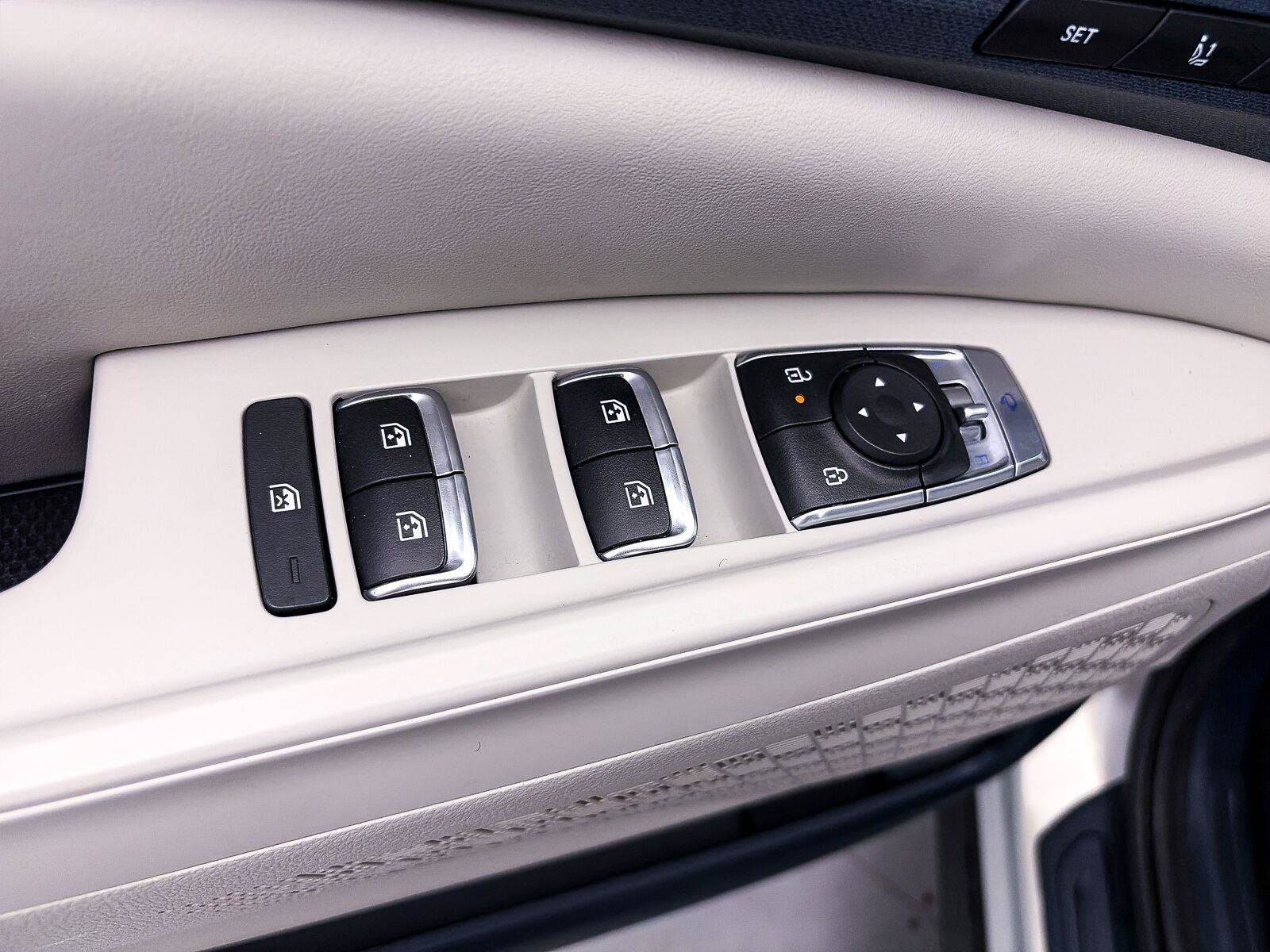Used 2025 Kia Carnival SX FWD image 19