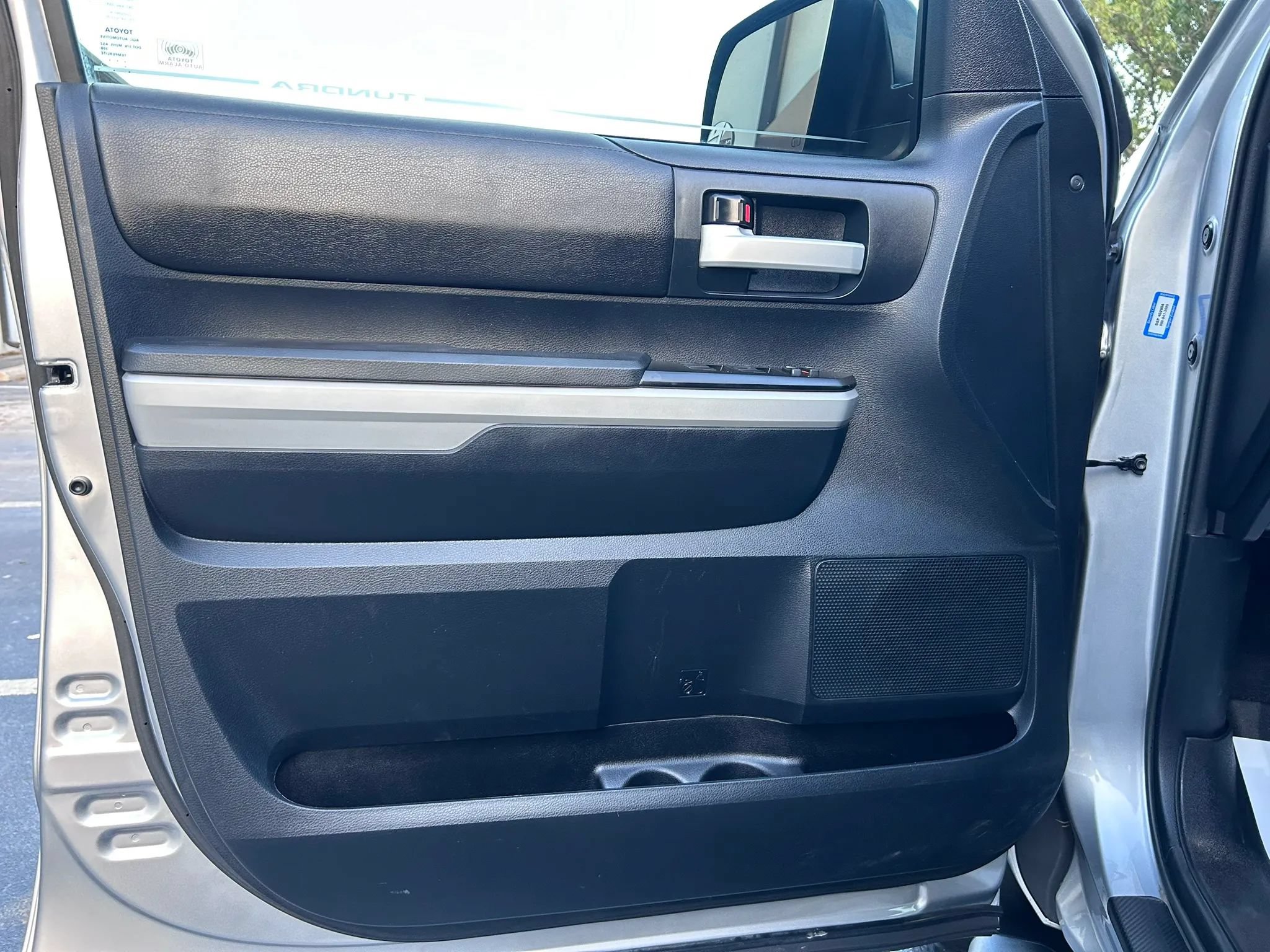 Used 2018 Toyota Tundra SR5 w/ SR5 Upgrade Package RWD image 25