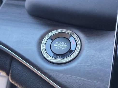 Certified 2022 Jeep Grand Cherokee Limited RWD image 37