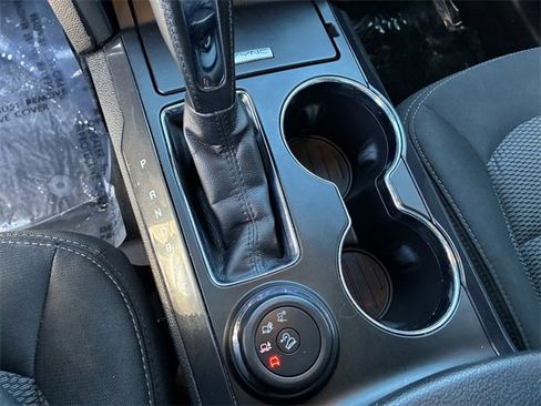 Used 2017 Ford Explorer XLT image 28