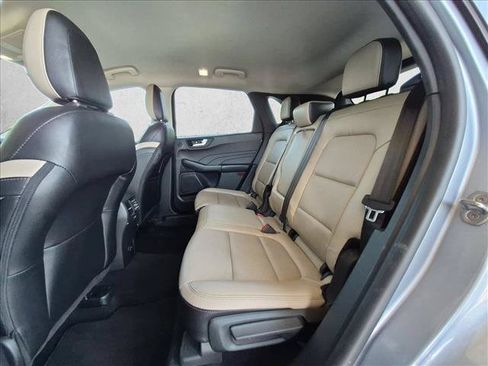 Used 2022 Ford Escape SEL w/ Technology Package AWD/4WD image 18