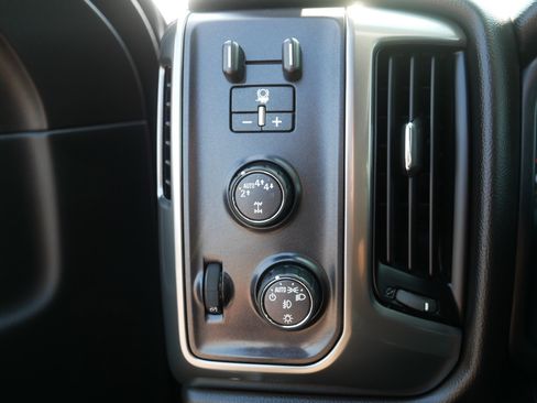 Used 2019 Chevrolet Silverado 1500 LT w/ All Star Edition AWD/4WD image 26