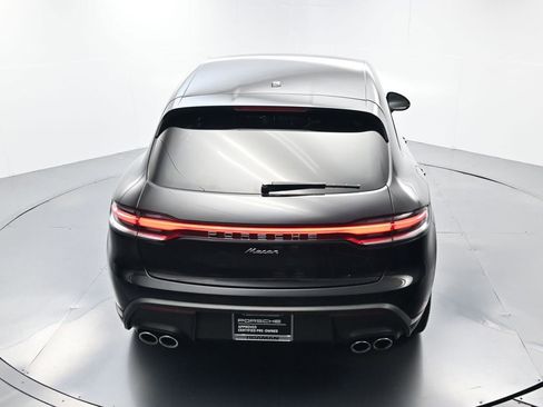 Certified 2025 Porsche Macan image 38
