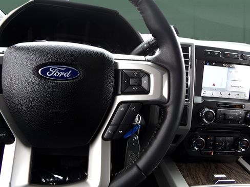 Used 2017 Ford F250 Lariat w/ Lariat Value Package image 29