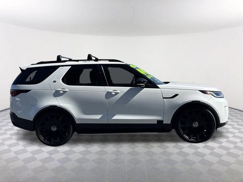 Used 2025 Land Rover Discovery S AWD/4WD image 4