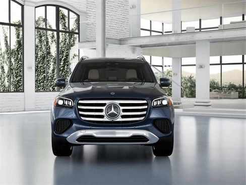 Certified 2026 Mercedes-Benz GLS 450 4MATIC image 7