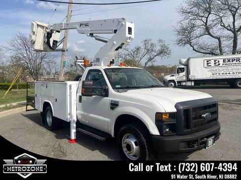 Used 2009 Ford F350 XL image 5