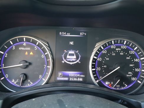 Used 2018 INFINITI Q60 2.0t w/ Sensory Package 2.0T Luxe RWD image 10