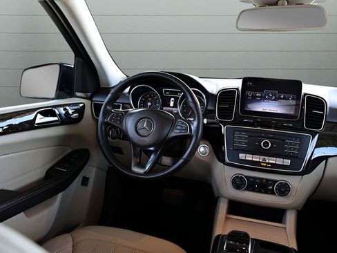 Used 2018 Mercedes-Benz GLE 350 image 27