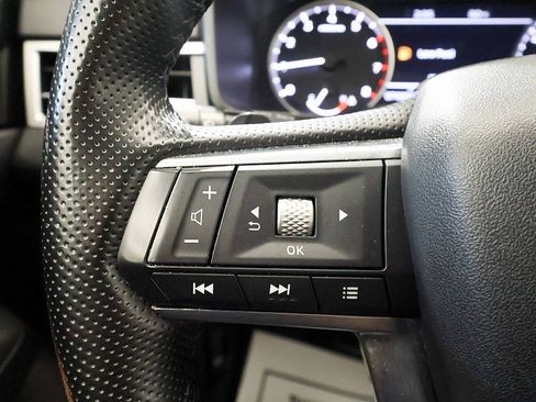 Used 2024 Mitsubishi Outlander FWD image 27