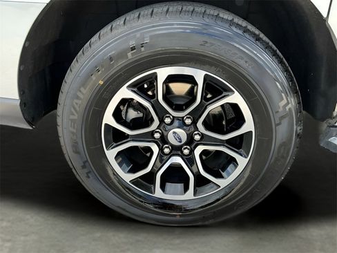 Certified 2023 Ford Expedition Max XLT image 16