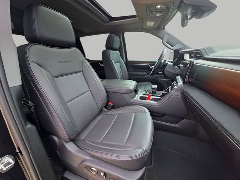 Used 2024 GMC Sierra 1500 Denali w/ Denali Reserve Package image 13