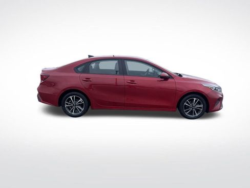 Used 2024 Kia Forte LXS image 6