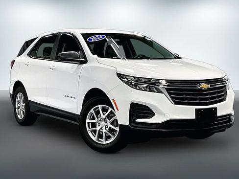 Used 2024 Chevrolet Equinox LS w/ Driver Confidence II Package FWD image 1
