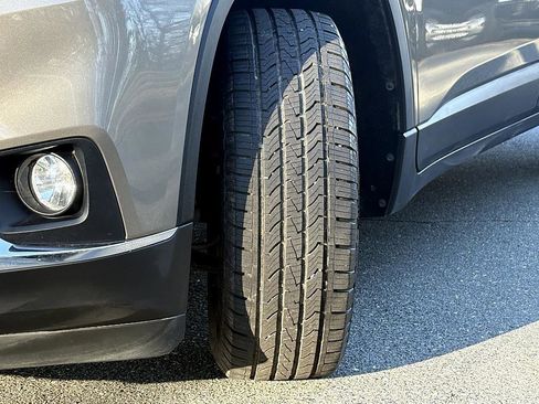 Used 2020 Chevrolet Traverse LT image 29