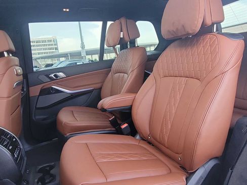 Used 2026 BMW X7 xDrive40i w/ Executive Package AWD/4WD image 19