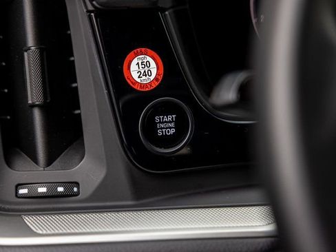 Certified 2025 Porsche Cayenne AWD/4WD image 45