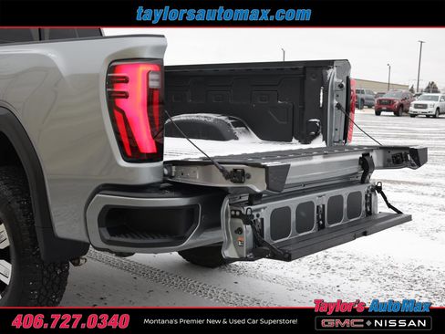 Used 2025 GMC Sierra 3500 Denali w/ Denali Reserve Package image 50