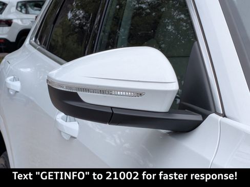 Certified 2025 Audi Q5 Premium Plus image 13