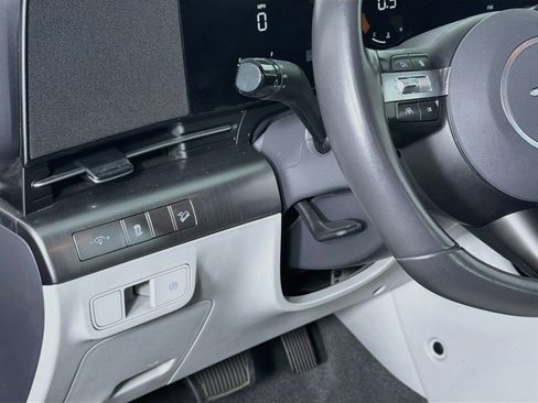 Used 2025 Hyundai Kona SEL FWD image 17