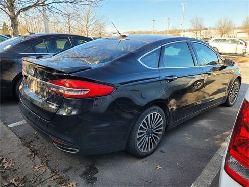 Used 2018 Ford Fusion Titanium image 5
