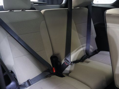 Used 2022 Chevrolet Traverse LS image 13