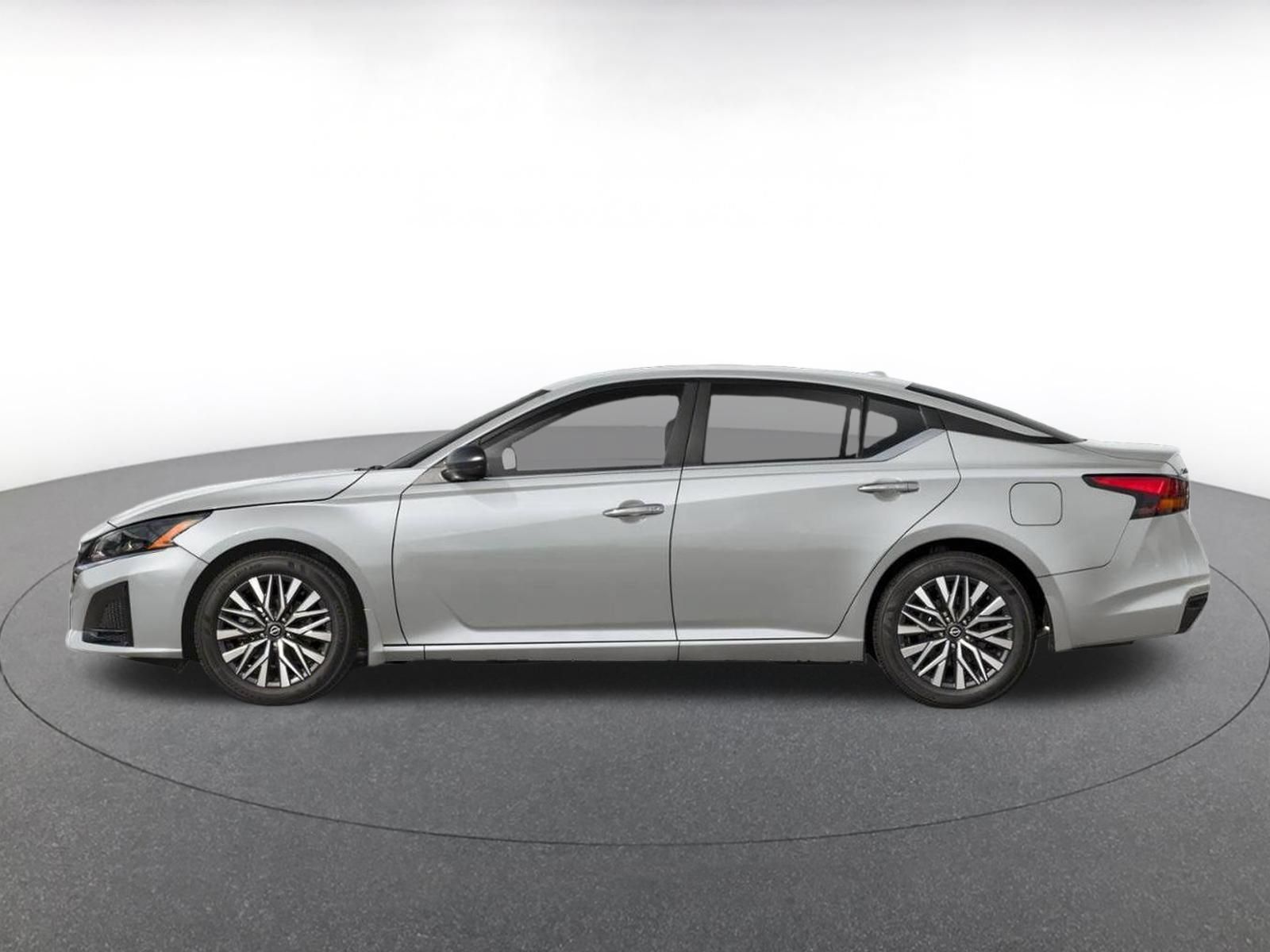 Used 2026 Nissan Altima 2.5 SV FWD image 3