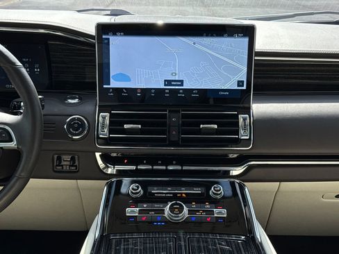 Certified 2024 Lincoln Navigator L Black Label image 18