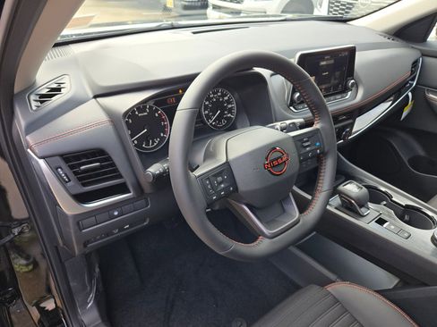 New 2026 Nissan Rogue SV AWD/4WD image 9