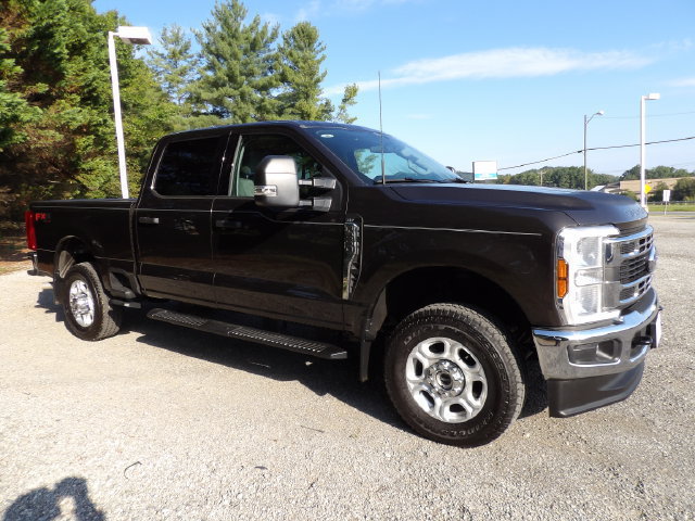 Used 2025 Ford F250 XLT w/ FX4 Off-Road Package AWD/4WD image 7