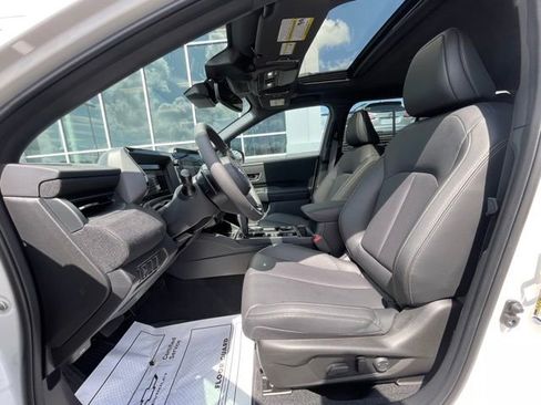 New 2026 Subaru Outback Limited XT w/ Premium/Limited Package AWD/4WD image 16