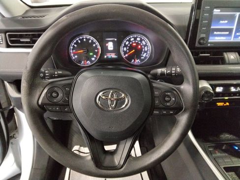 Used 2020 Toyota RAV4 XLE image 12