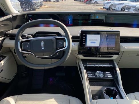 New 2026 Lincoln Nautilus Reserve w/ Jet Appearance Package image 6