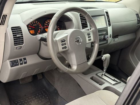 Used 2019 Nissan Frontier SV image 18