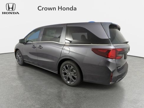 New 2026 Honda Odyssey Touring image 2