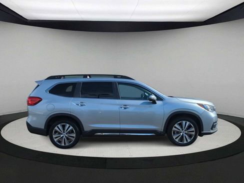 Used 2022 Subaru Ascent Limited w/ Technology Package image 9