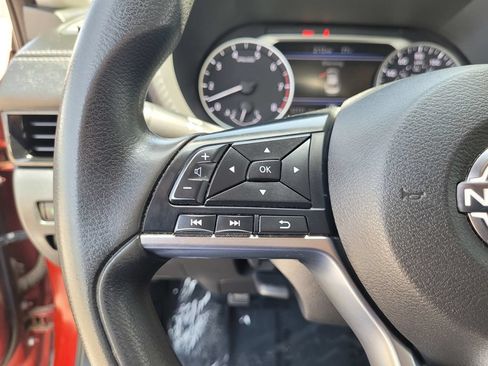 Used 2025 Nissan Sentra SV FWD image 24