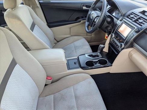 Used 2012 Toyota Camry LE image 18