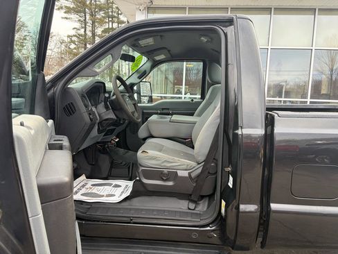 Used 2014 Ford F250 XL w/ Power Equipment Group image 24