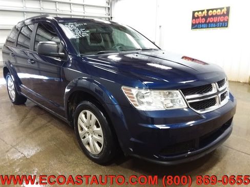 Used 2017 Dodge Journey SE w/ Flexible Seating Group image 1