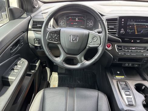 Used 2024 Honda Passport TrailSport image 14