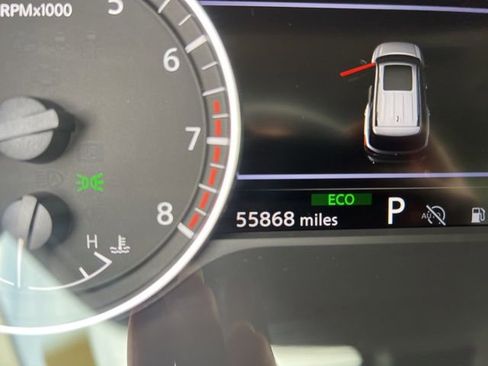 Used 2024 Nissan Pathfinder SV image 12