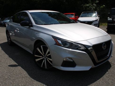 Used 2020 Nissan Altima 2.5 SR FWD image 4