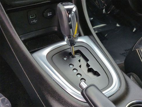 Used 2014 Chrysler 200 Limited w/ Sun/Sound Group image 14