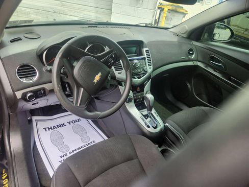 Used 2012 Chevrolet Cruze LT FWD image 10