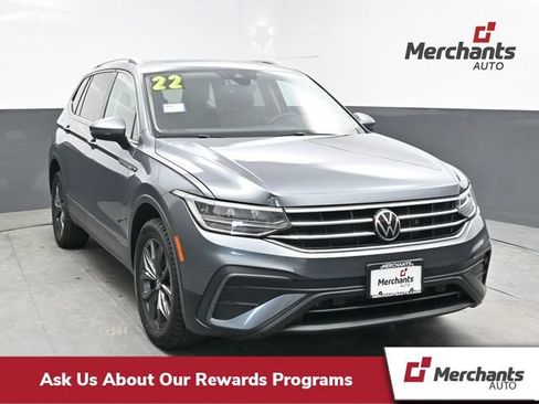 Used 2022 Volkswagen Tiguan SE w/ Panoramic Sunroof Package AWD/4WD image 1