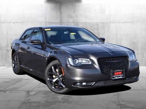 Used 2023 Chrysler 300 S image 2