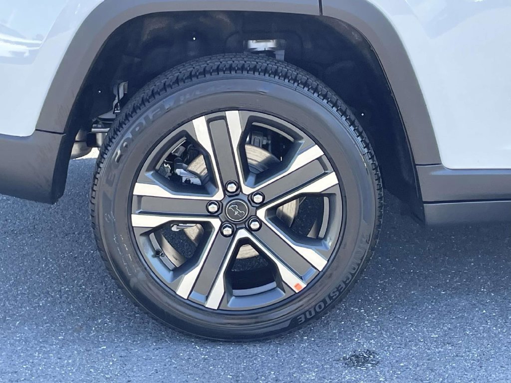 New 2027 Jeep Grand Cherokee Limited AWD/4WD image 13
